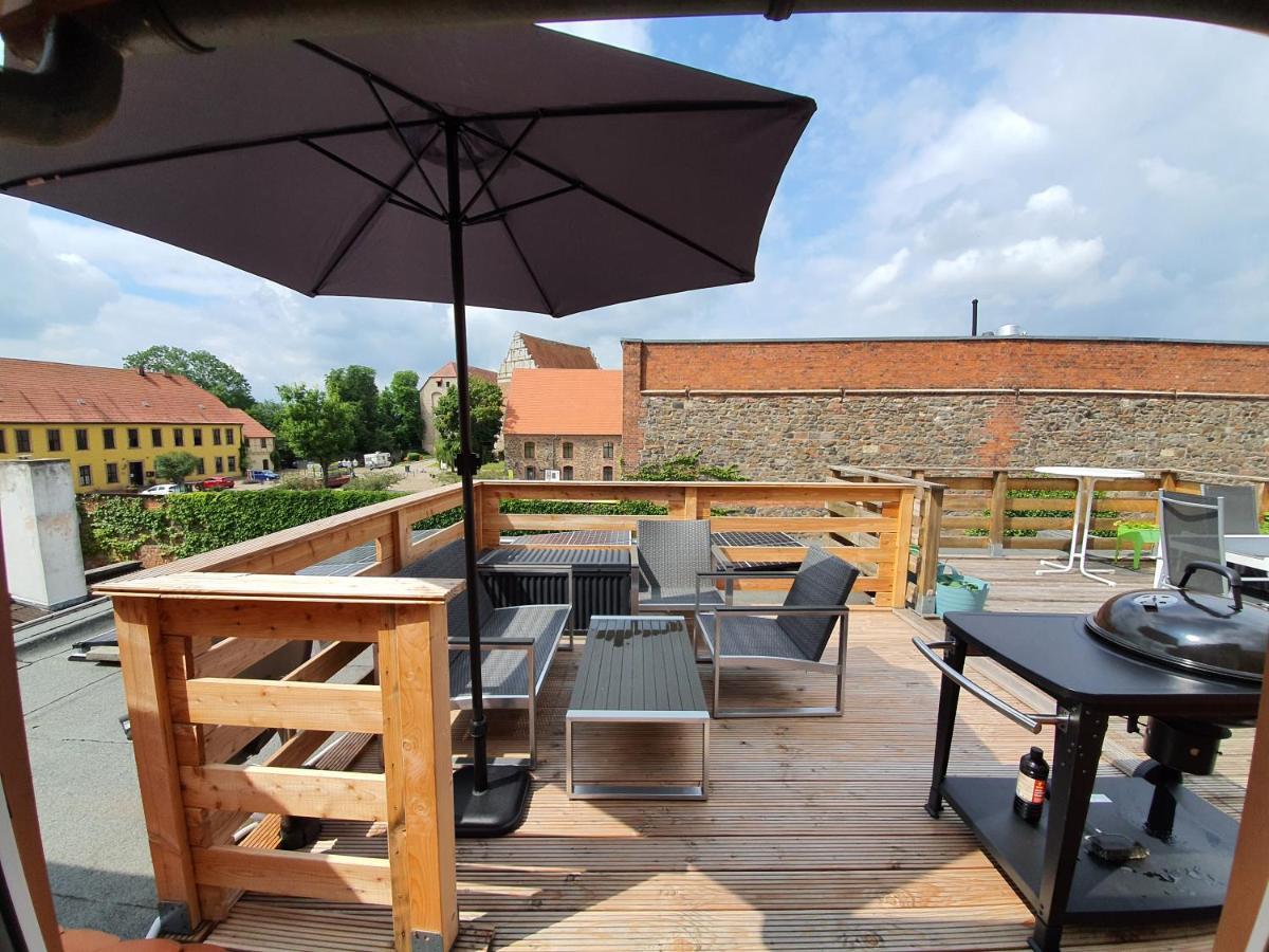 Gemuetliche Dachwohnung Mit Kleiner Oder Grosser Dachterrasse Nebeneinander Wolmirstedt Eksteriør billede