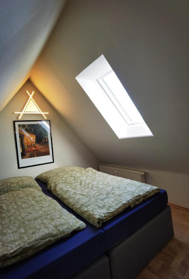 Gemuetliche Dachwohnung Mit Kleiner Oder Grosser Dachterrasse Nebeneinander Wolmirstedt Eksteriør billede
