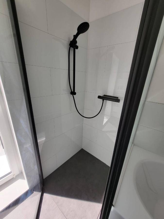 Gemuetliche Dachwohnung Mit Kleiner Oder Grosser Dachterrasse Nebeneinander Wolmirstedt Eksteriør billede