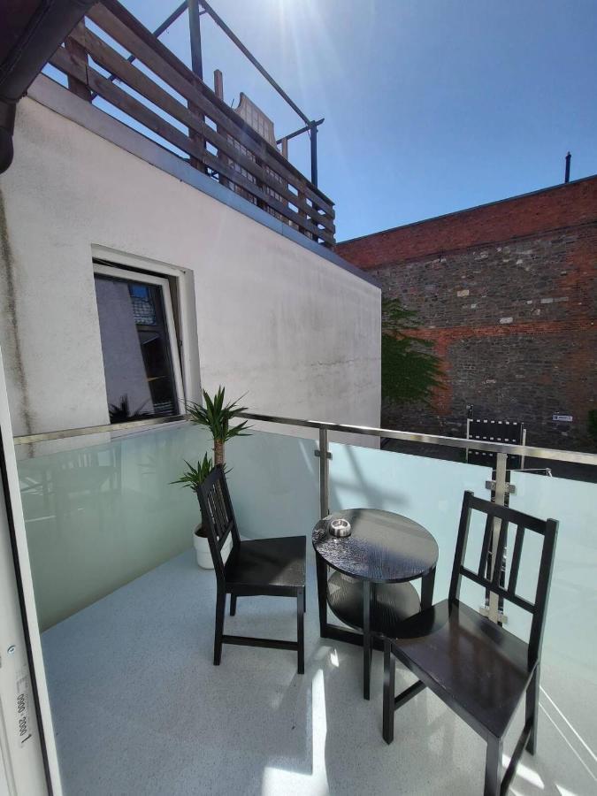 Gemuetliche Dachwohnung Mit Kleiner Oder Grosser Dachterrasse Nebeneinander Wolmirstedt Eksteriør billede